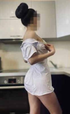 Массажистка Алёна, рост: 165, вес: 55, без предоплаты
